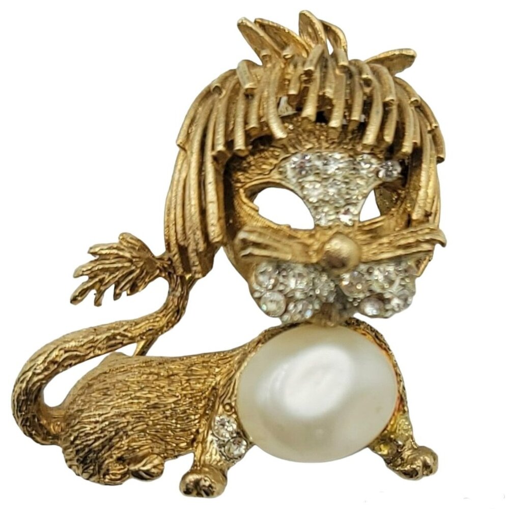 Gold Tone Faux Pearl Cat/Lion Figural Brooch Pin Signed AV